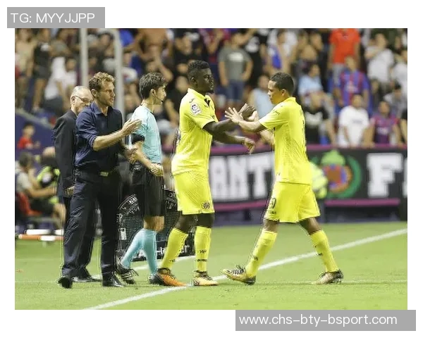 国际米兰与沙尔克04激战正酣谁能在欧战中笑到最后